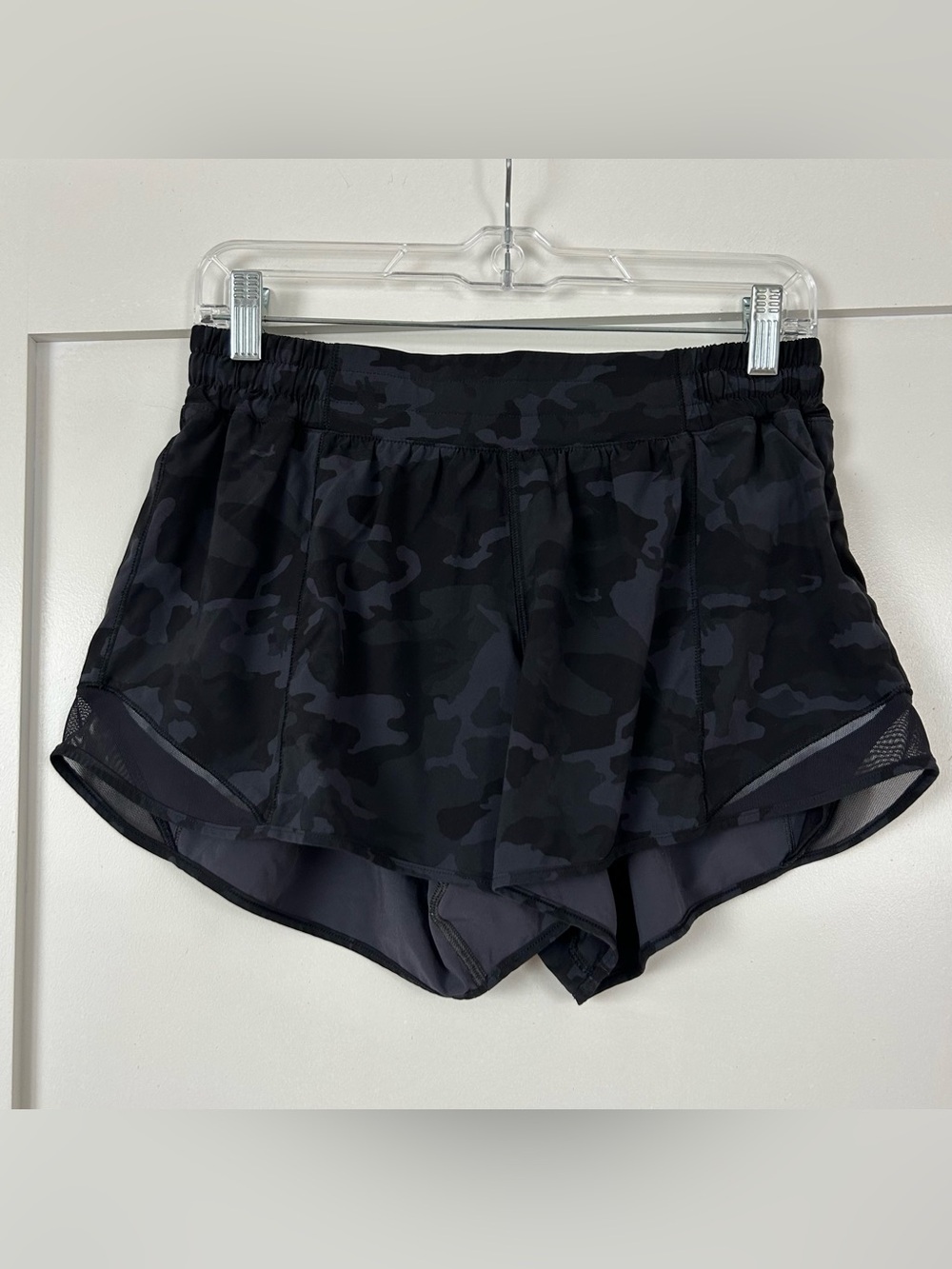 Lululemon Hotty Hot Short II *Long 4" Incognito Camo Multi Grey/Black Size 10 - Picture 4 of 13